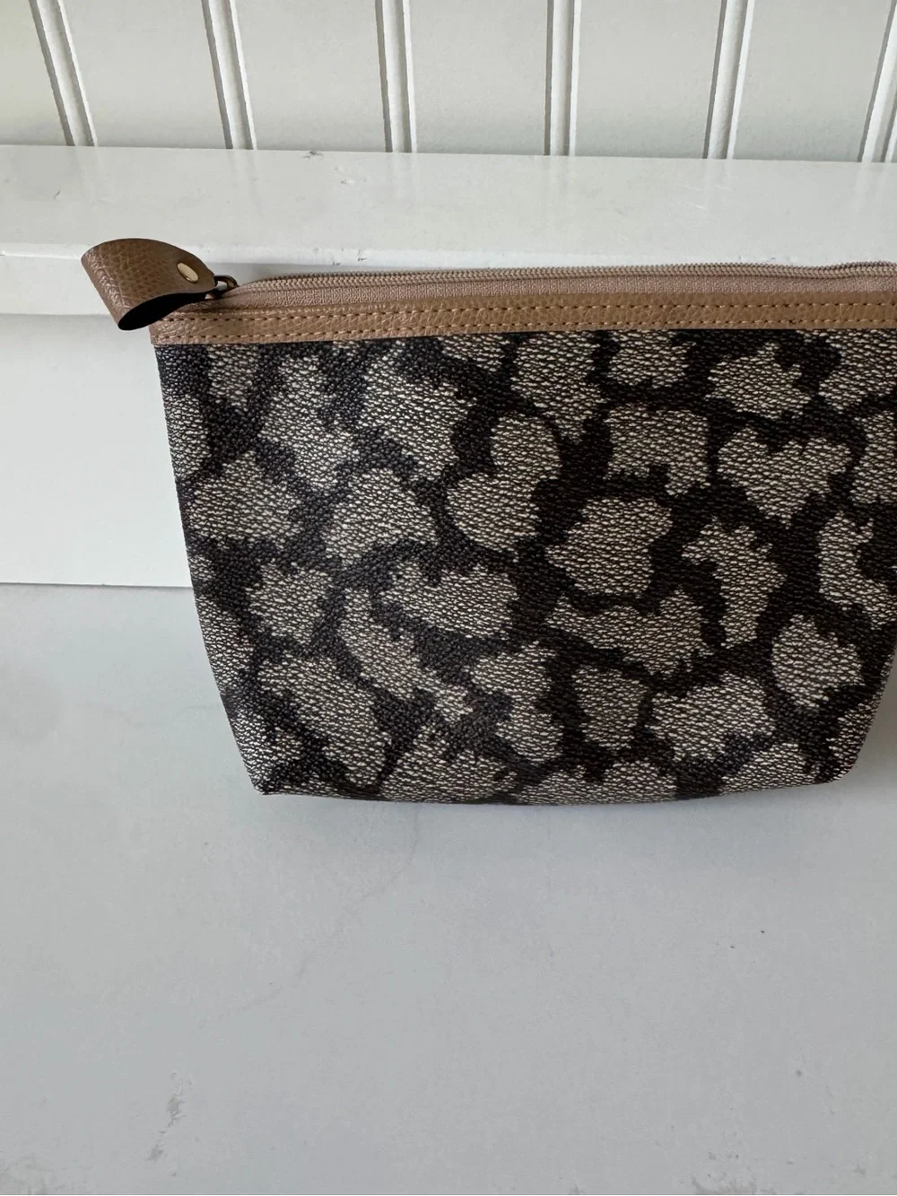Yves Saint Laurent Leather  Cosmetics  Pouch